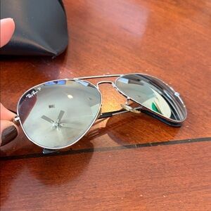Ray-Ban Reflective Silver Aviator Sunglasses (unisex)